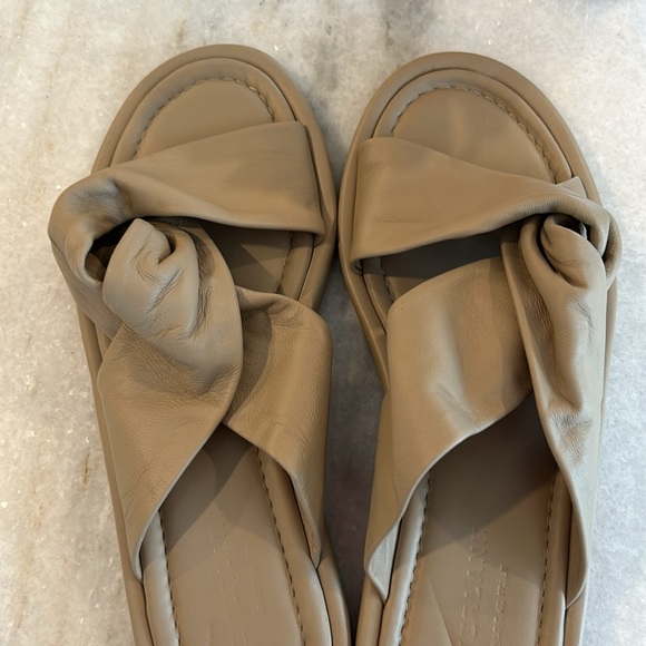 NWOT Everlane The Day Twist Sandal - Picture 12 of 12